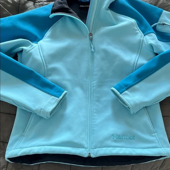 Marmot Women's Light and Dark Blue Ski Jacket - Picture 5 of 7